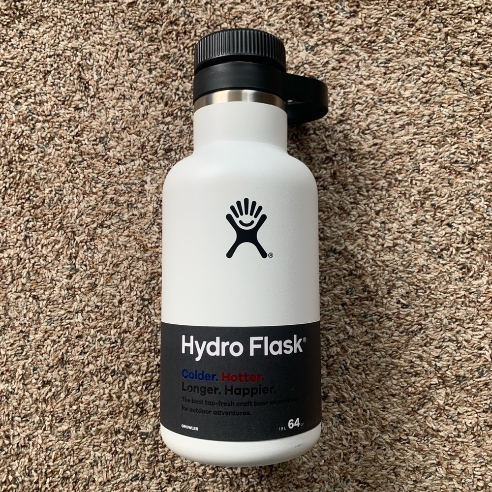 NWT Hydroflask 64 oz White Tumbler